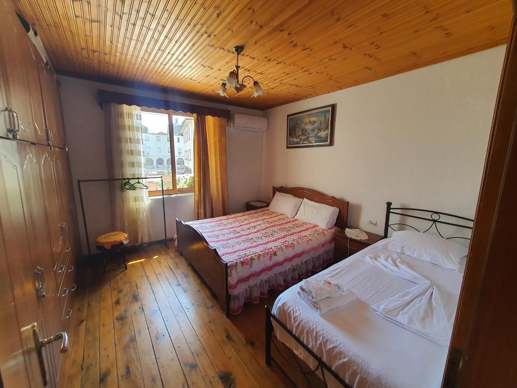 Hida Guest House Gjirokaster Exterior photo
